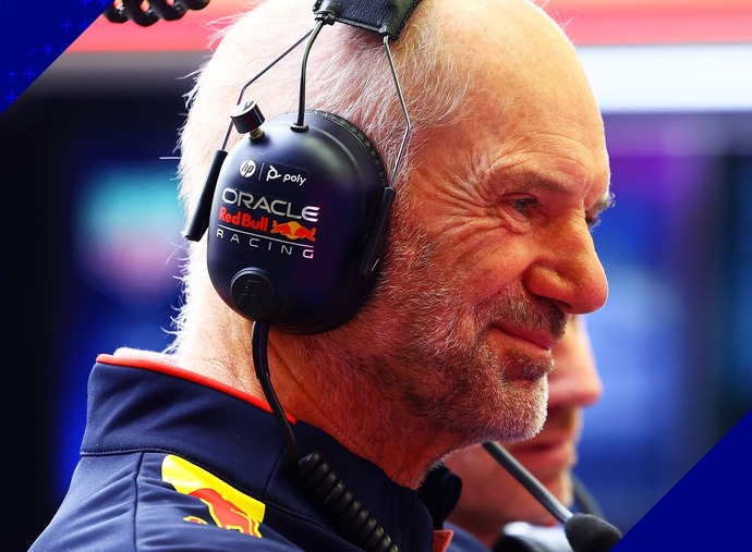 Adrian Newey, grand ingénieur chez RedBull Racing, qui va très bientôt quitter son écurie à cause des polémiques touchant le directeur de chez RedBull Racing